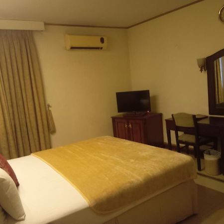 Hotel Shalimar Rawalpindi Luaran gambar